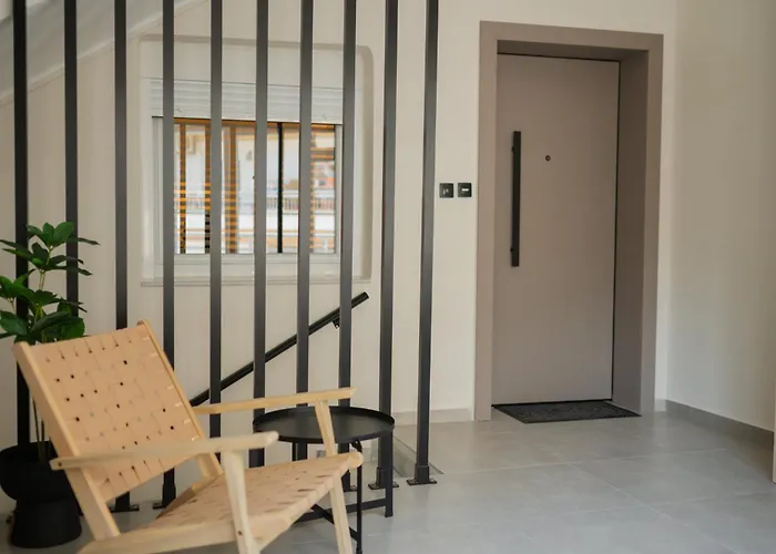 Ellis Luxury Apartment